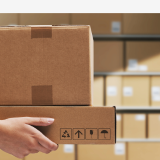 <span class="blue">どんな大きさの段ボールでもOK</span>！
今の箱のままで置き放題