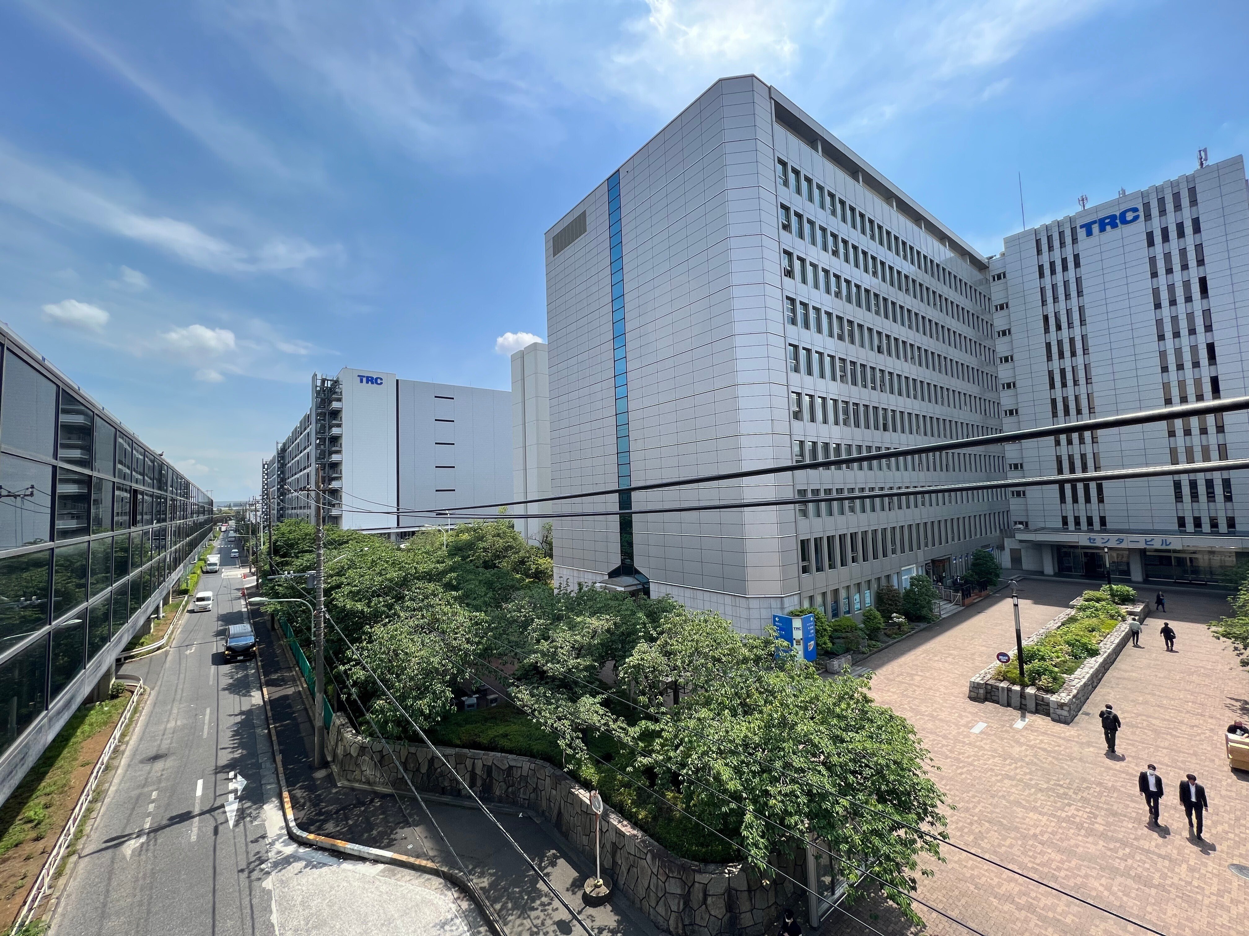 東京モノレール 流通センター駅ホームから見えるTRC